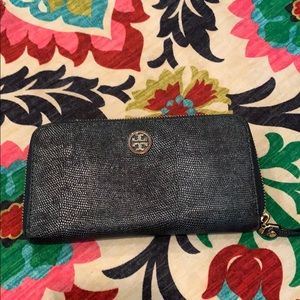 Beautiful green Tory Burch wallet